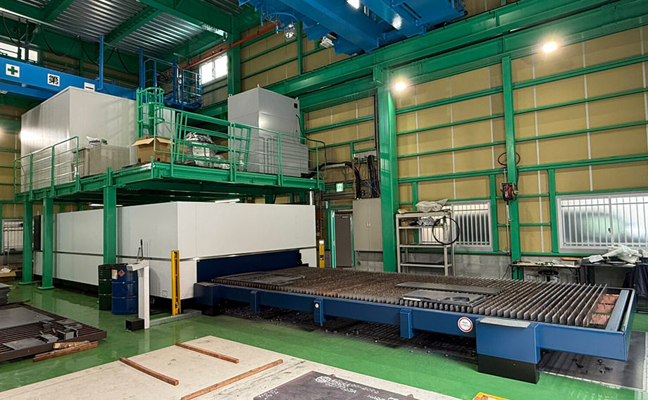 レーザー加工機